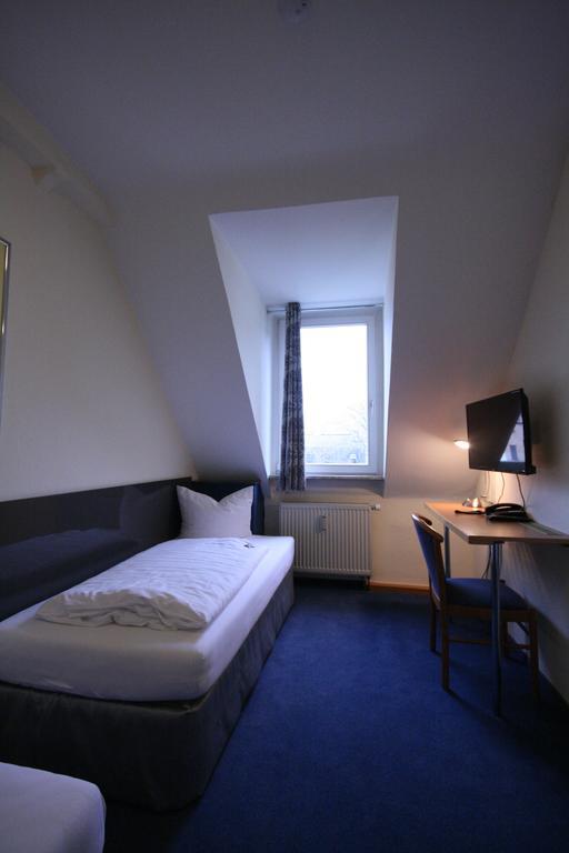 Classic Twin Room