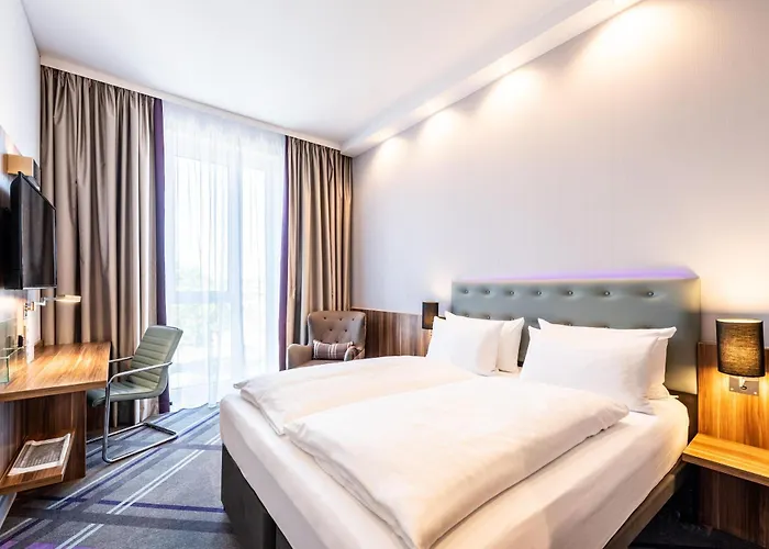 Hotel near College: Premier Inn Heidelberg City Centre